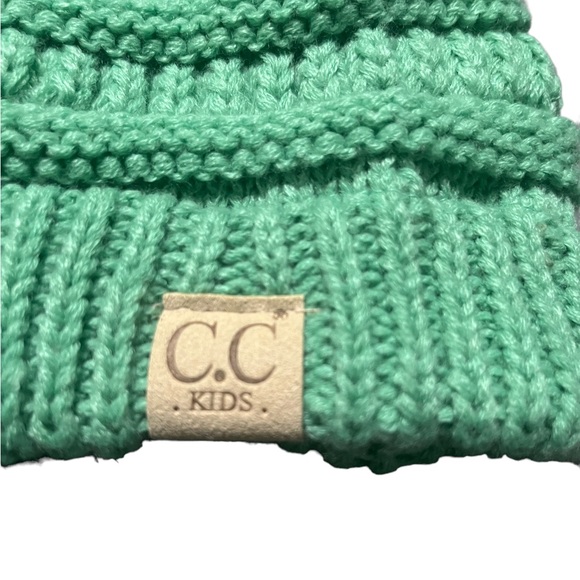 CC KIDS POM POM BEANIE - Picture 2 of 2